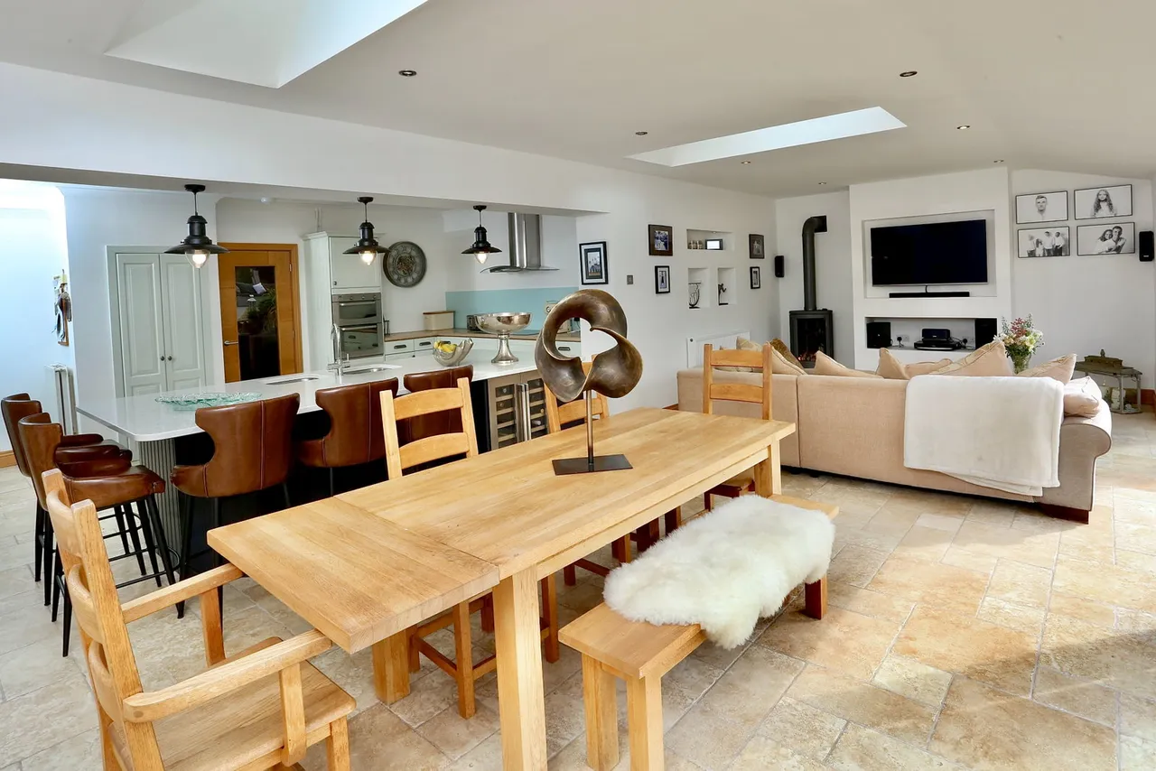 Aderyn Du, Llandenny, Usk, Monmouthshire, NP15 1DL, photo 2
