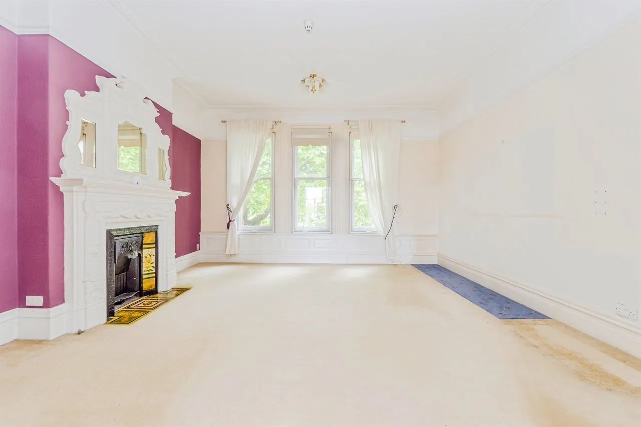Pen-Y-Lan Road, Penylan, Cardiff, photo 3