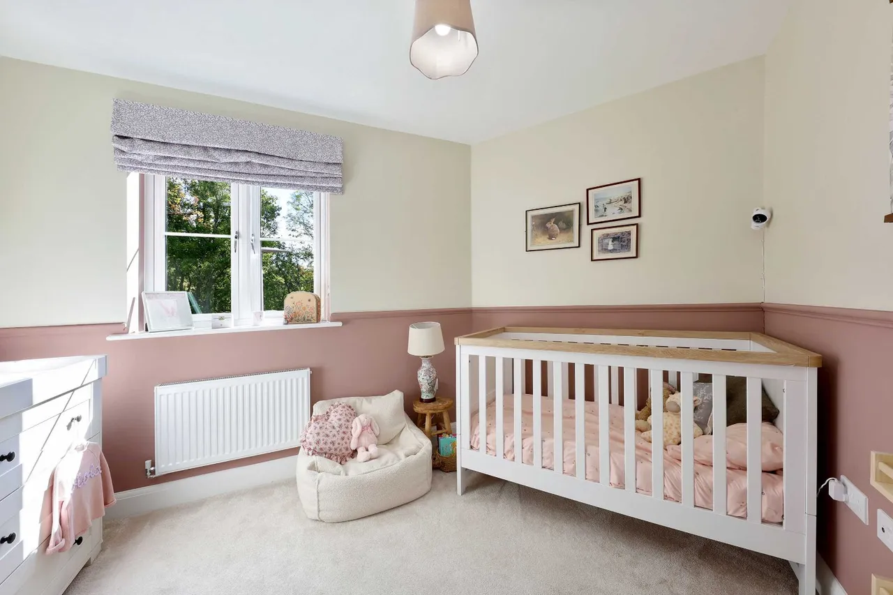Kendrick Avenue, Wilton Park, HP9, photo 14