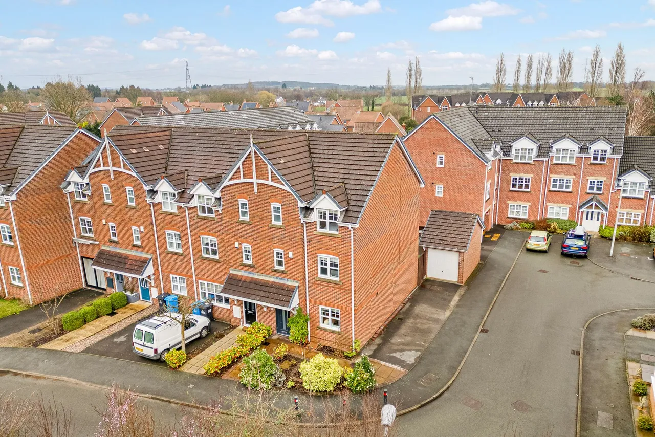 Iona Crescent, Widnes, Widnes, WA8 5AD, photo 27