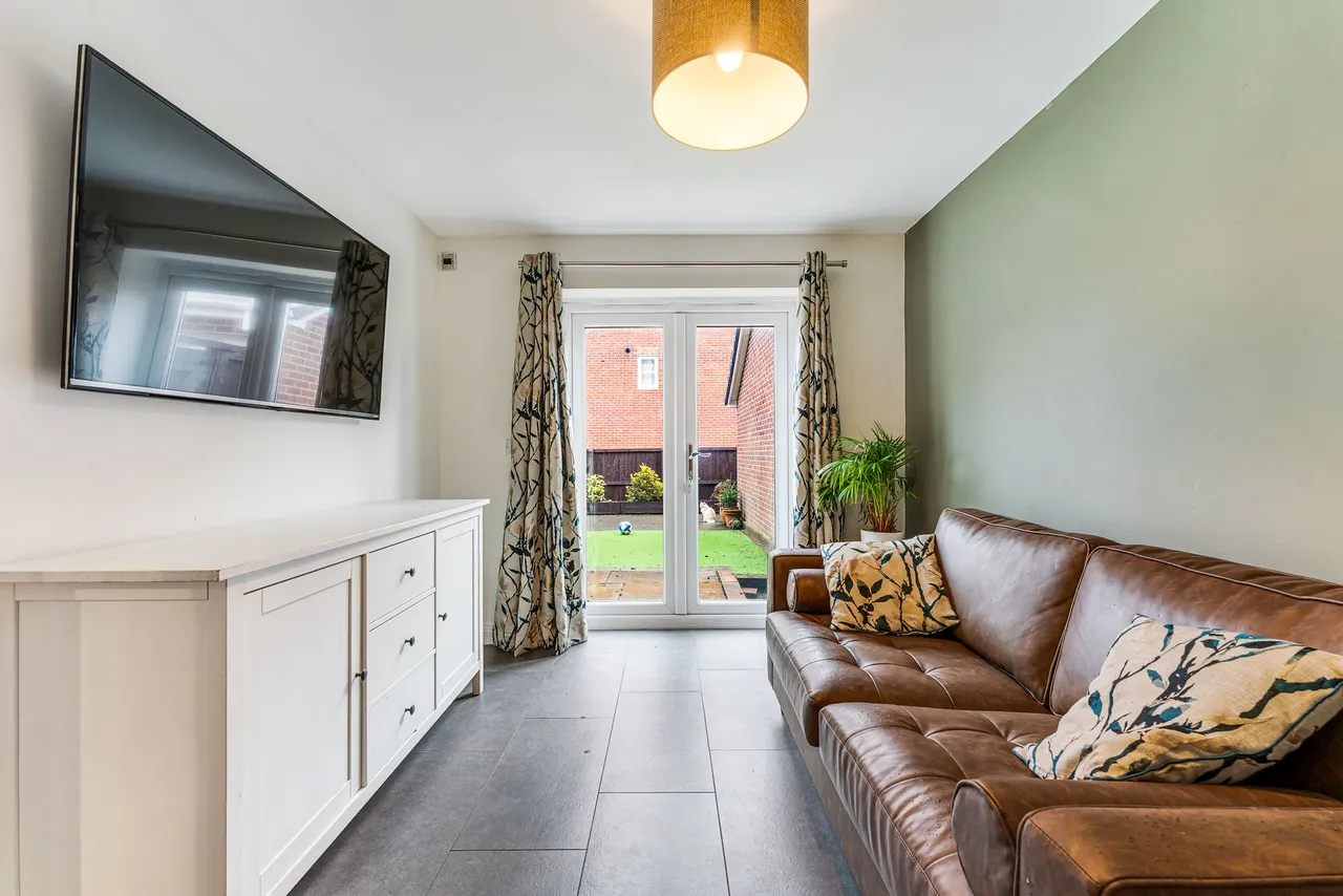 Iona Crescent, Widnes, Widnes, WA8 5AD, photo 6