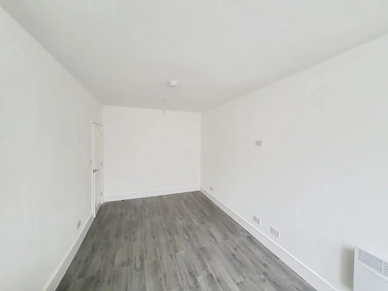 Railway Road, Leigh, WN7, photo 4