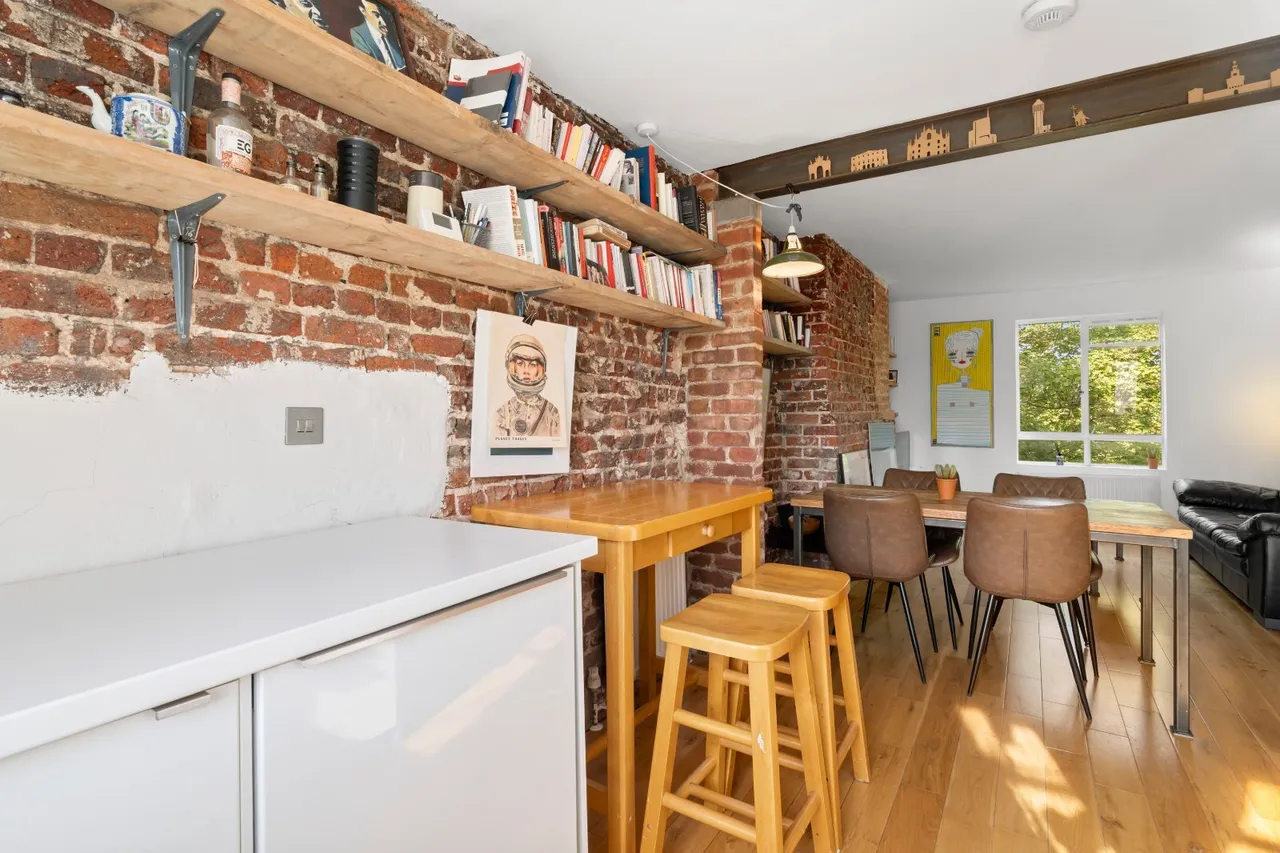 Liverpool Road, London, N1, photo 11