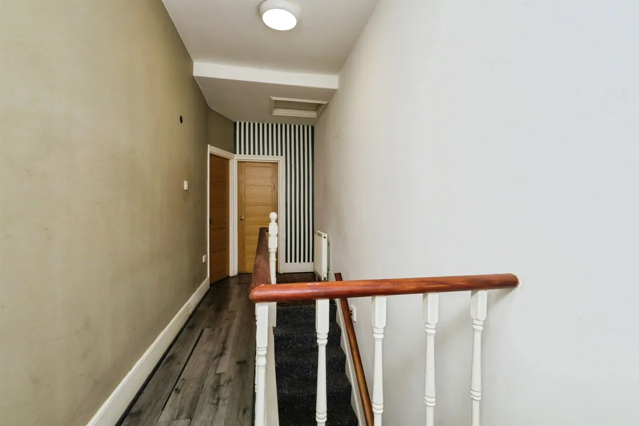 Belmore Road, Eastbourne, photo 10