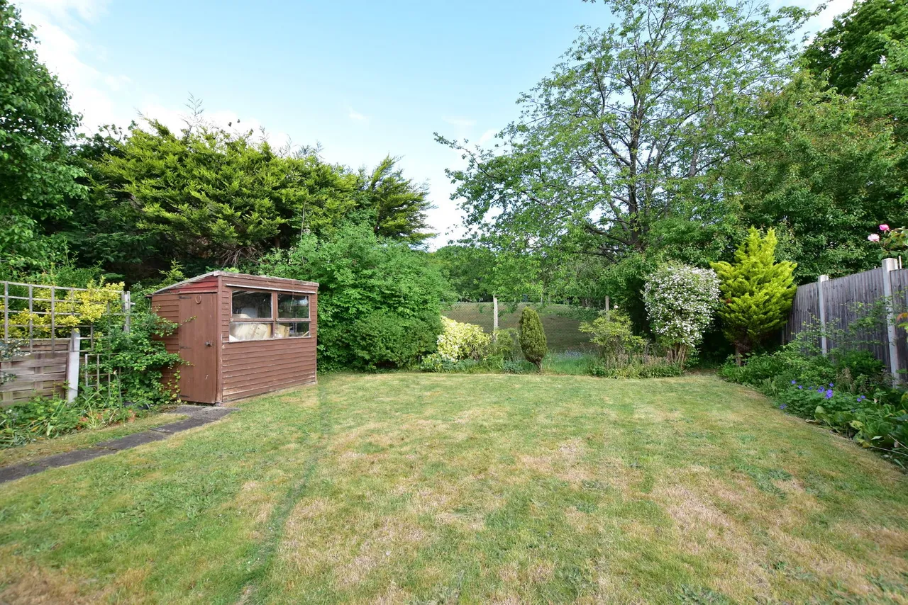 Wood Rise, Eastcote, HA5, photo 8