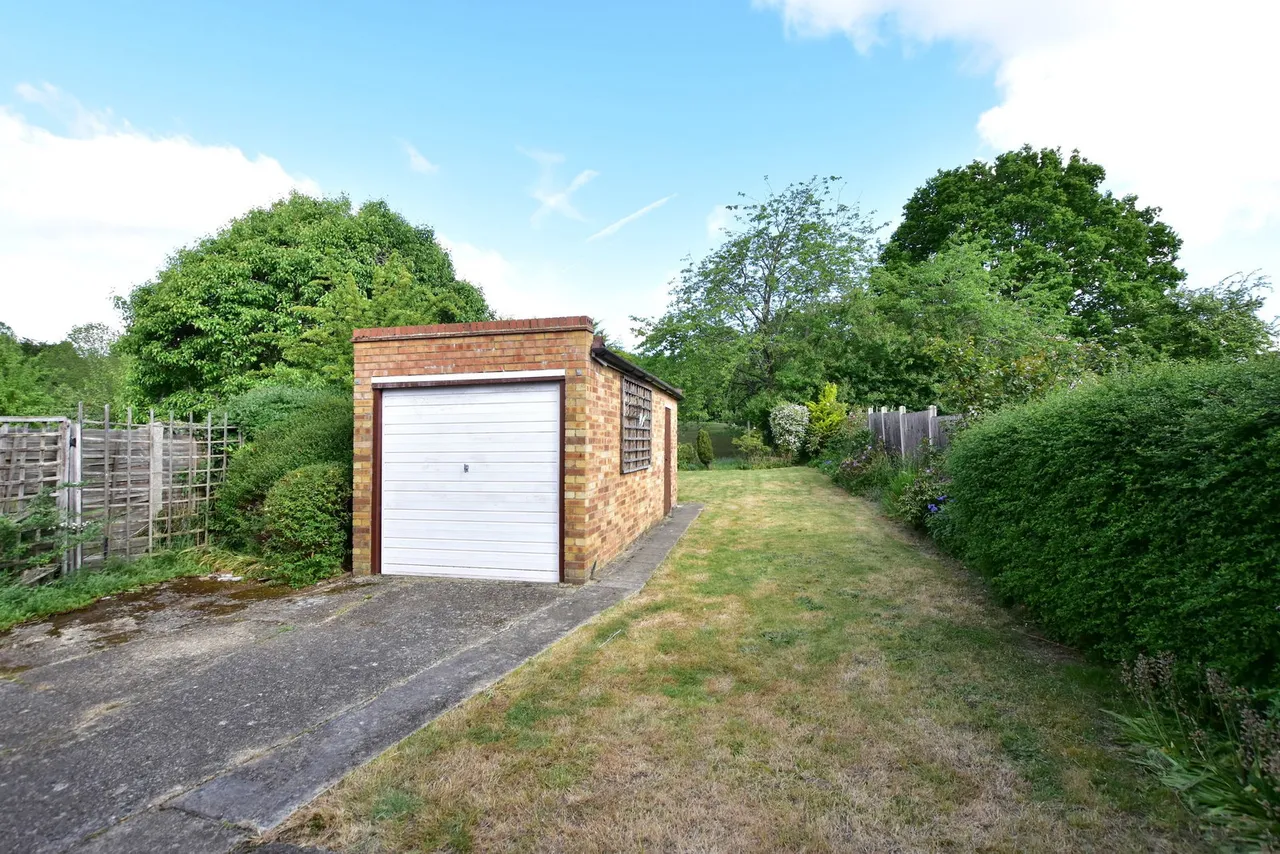 Wood Rise, Eastcote, HA5, photo 7