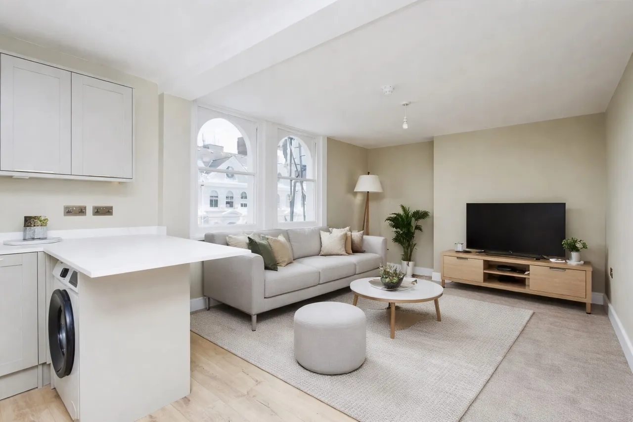 Burlington Place, Eastbourne, photo 2