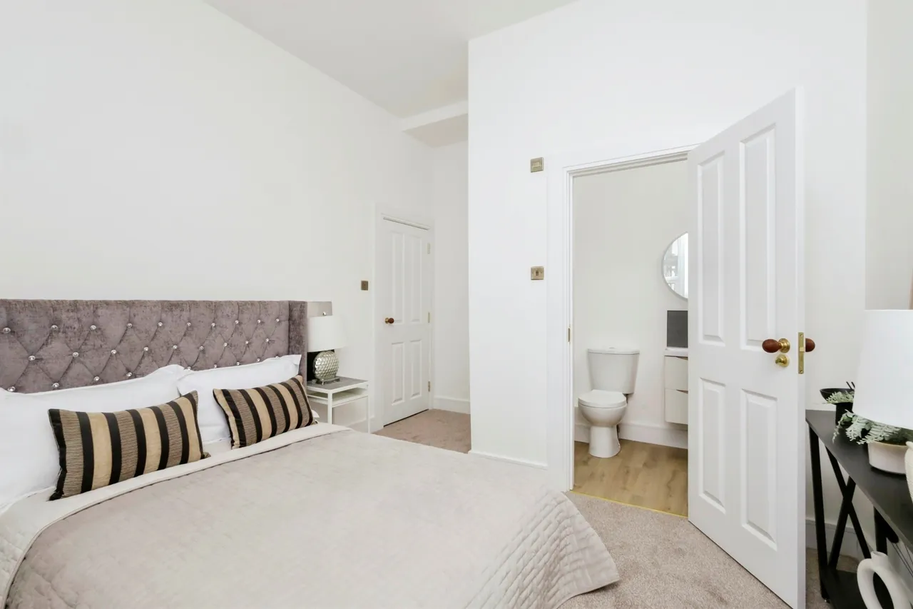Burlington Place, Eastbourne, photo 7