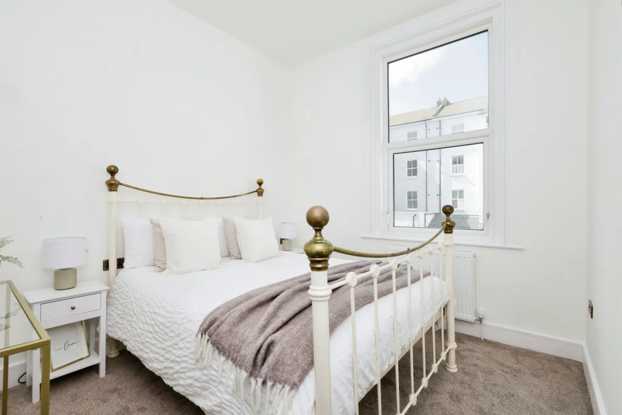 Burlington Place, Eastbourne, photo 6