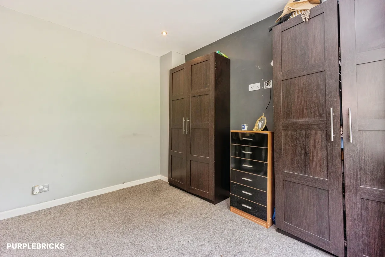 Nicholson Road, Hyde, SK14, photo 17