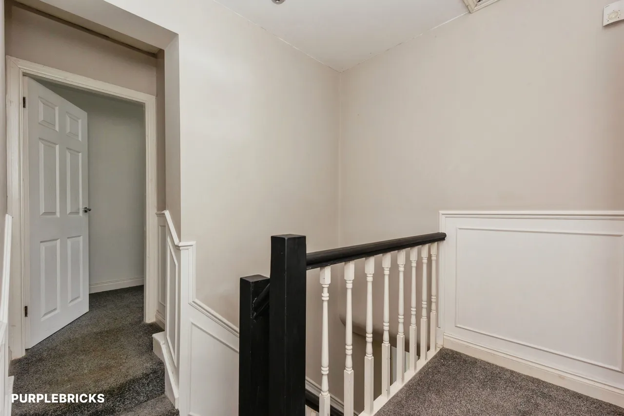 Nicholson Road, Hyde, SK14, photo 13