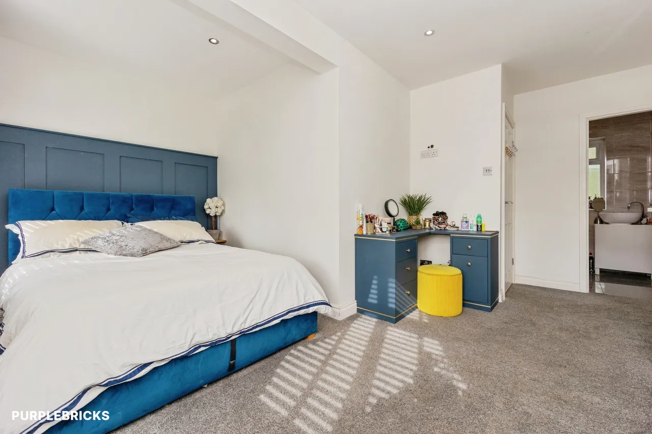 Nicholson Road, Hyde, SK14, photo 15