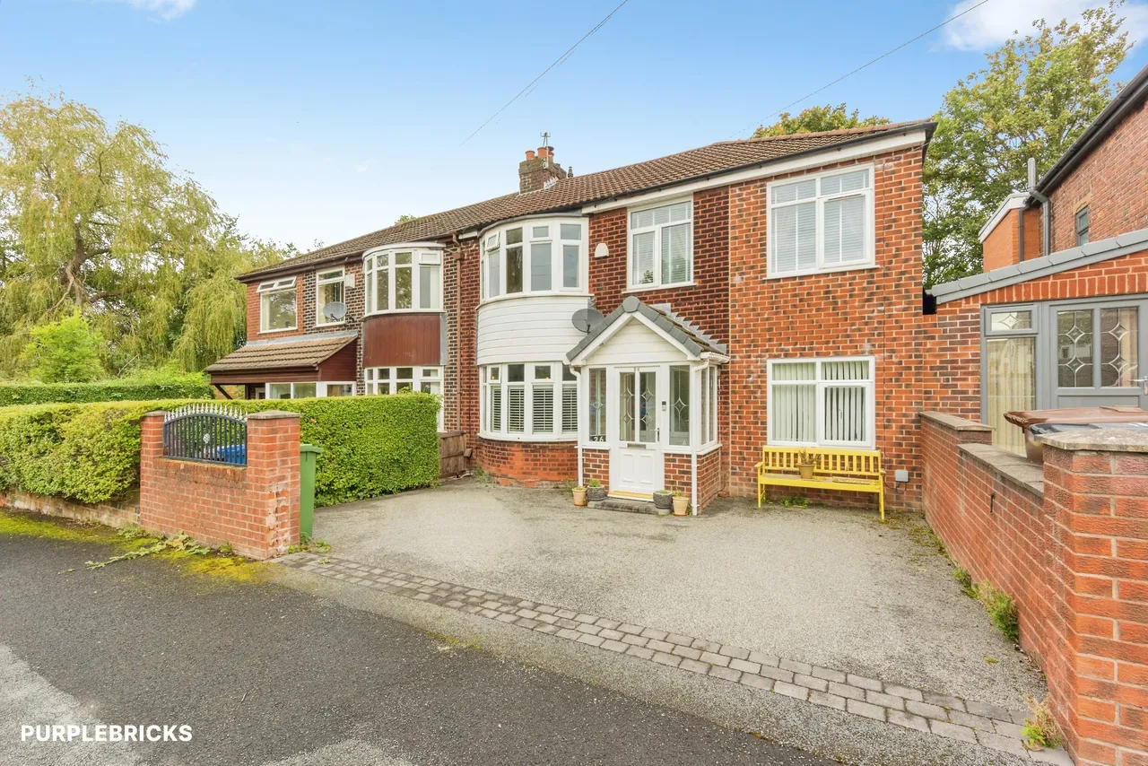 4 bed house for sale, Nicholson Road, Hyde, SK14