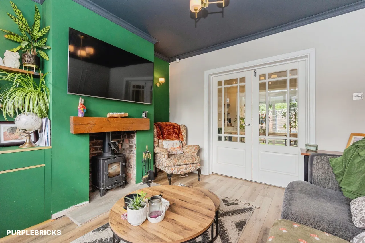 Nicholson Road, Hyde, SK14, photo 10