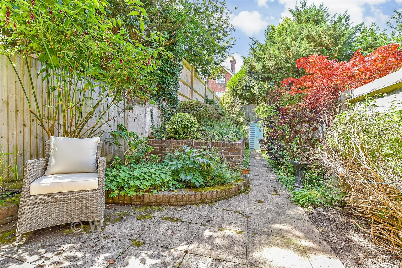Cowdreys, Tonbridge, TN9, photo 9