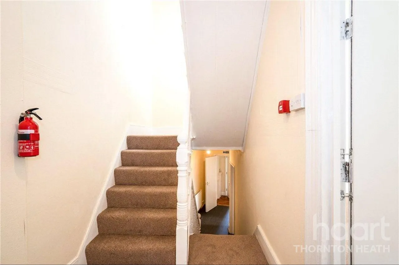 High Street, Thornton Heath, CR7, photo 6