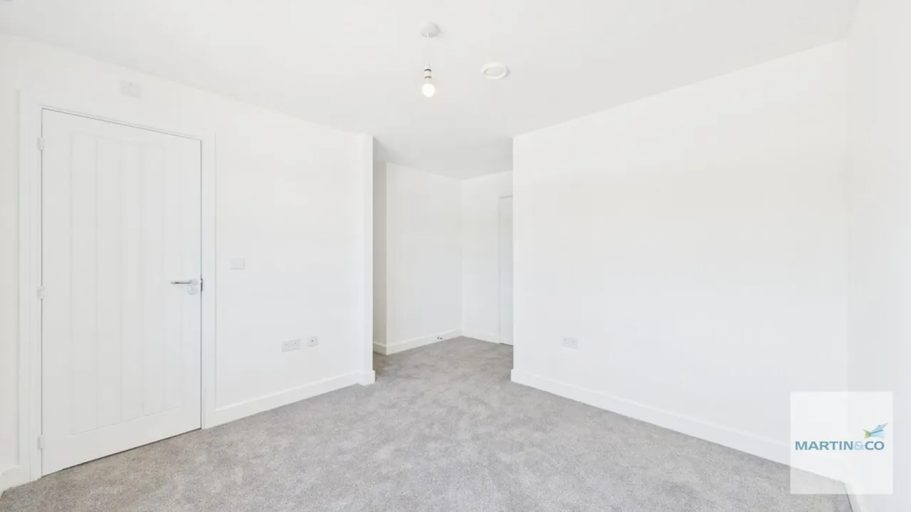 Watts Close, B75, photo 12