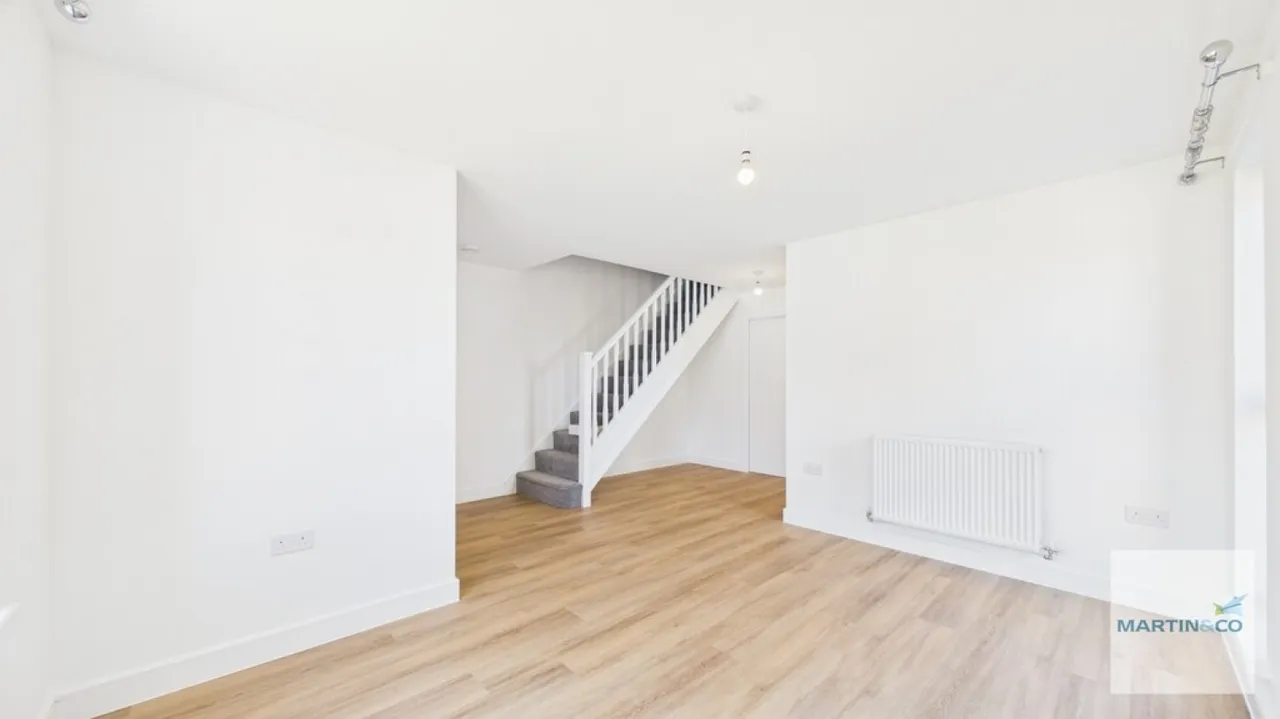 Watts Close, B75, photo 3