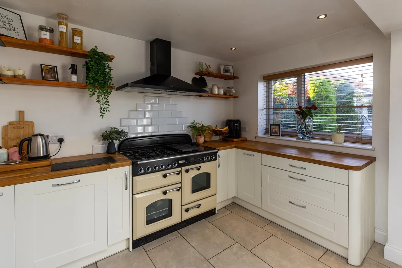 High Croft, Deeside, CH5, photo 9