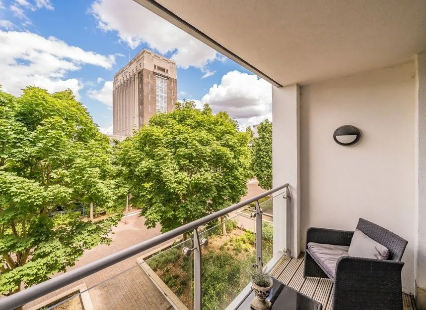 Clayponds Lane, Brentford, TW8, photo 6
