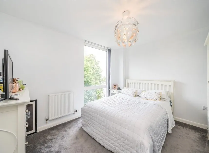 Clayponds Lane, Brentford, TW8, photo 5