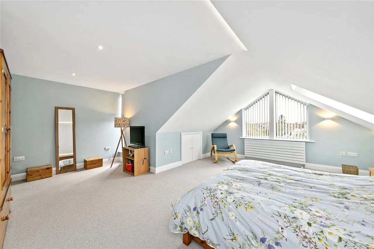 Pensford Avenue, Kew, TW9, photo 13