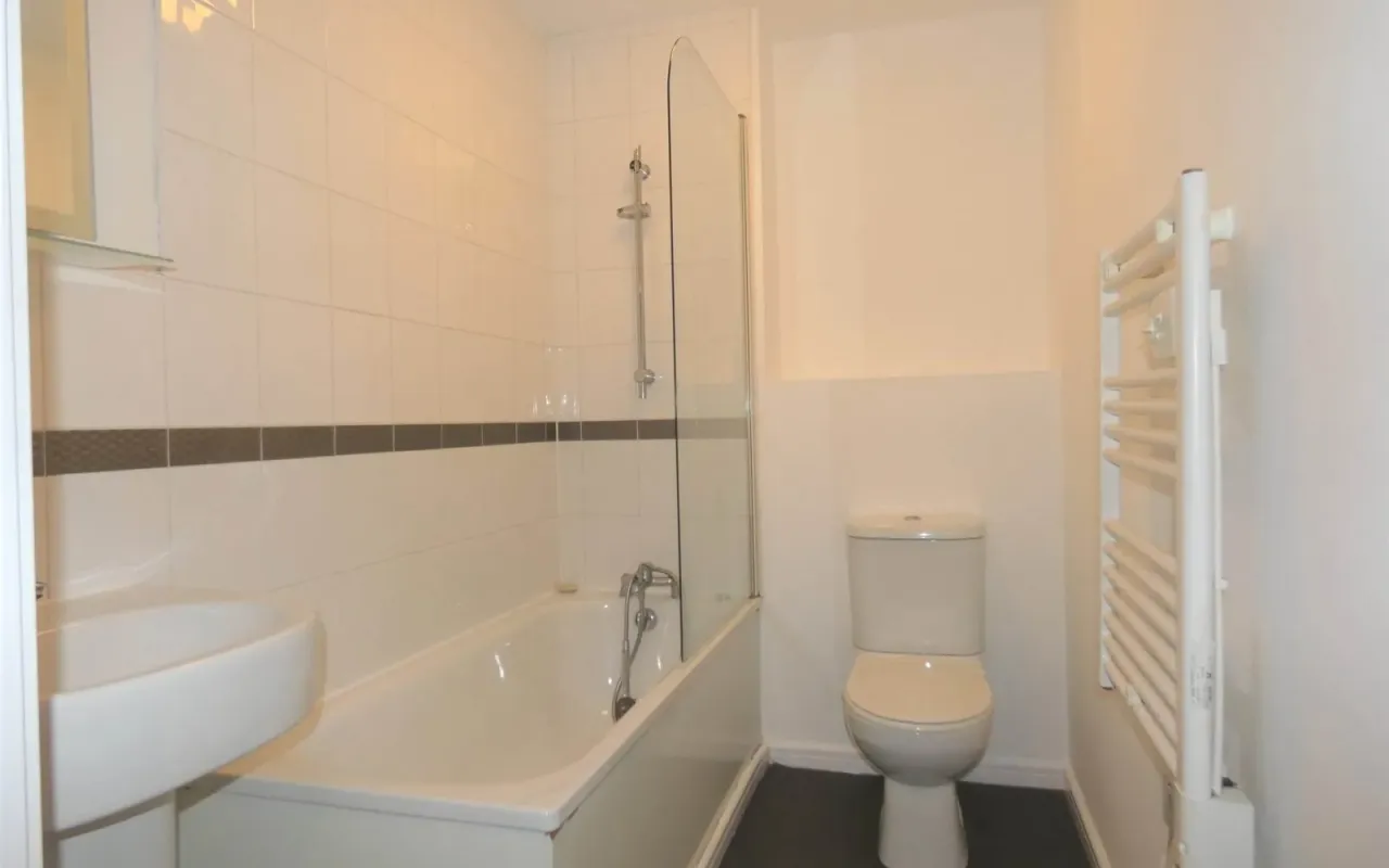 Greenings Court, Warrington, photo 6