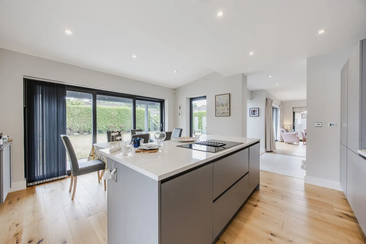 Contemporary Detached Home in Holt, photo 7
