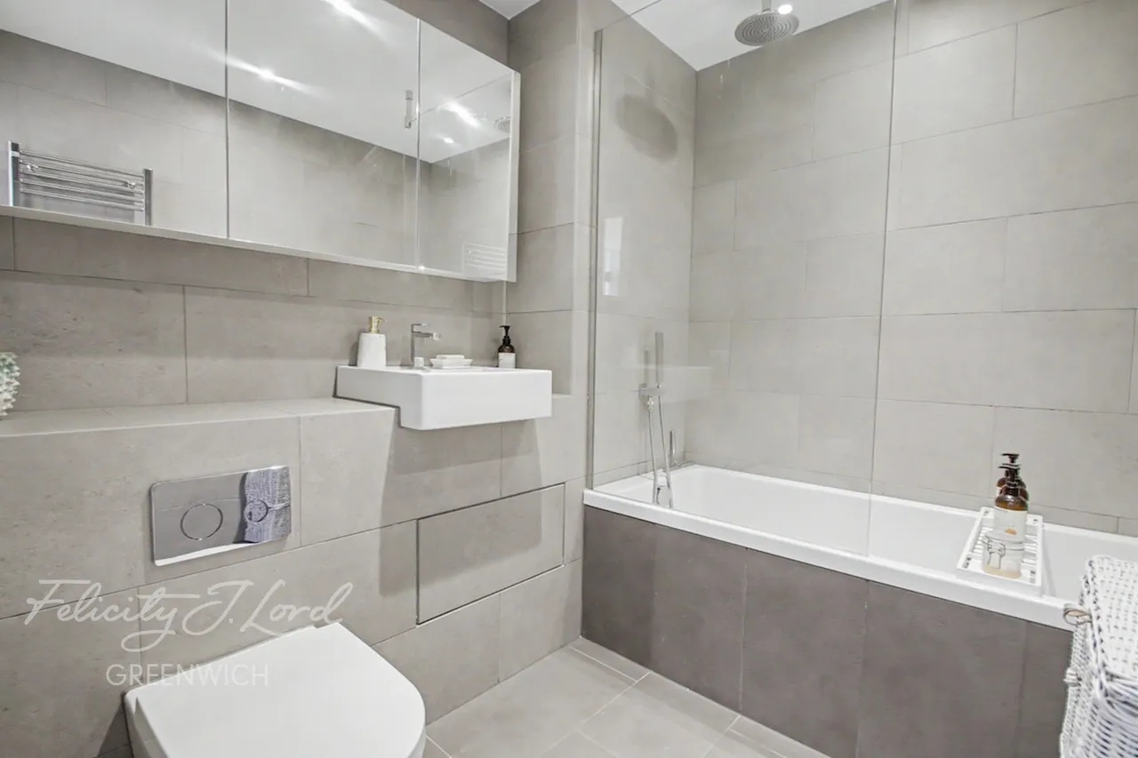 Hawthorne Crescent, photo 22