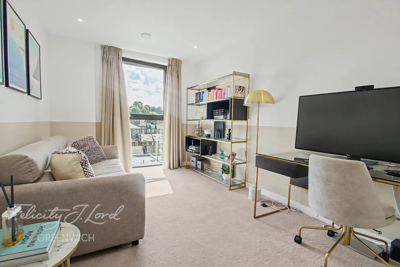 Hawthorne Crescent, photo 19