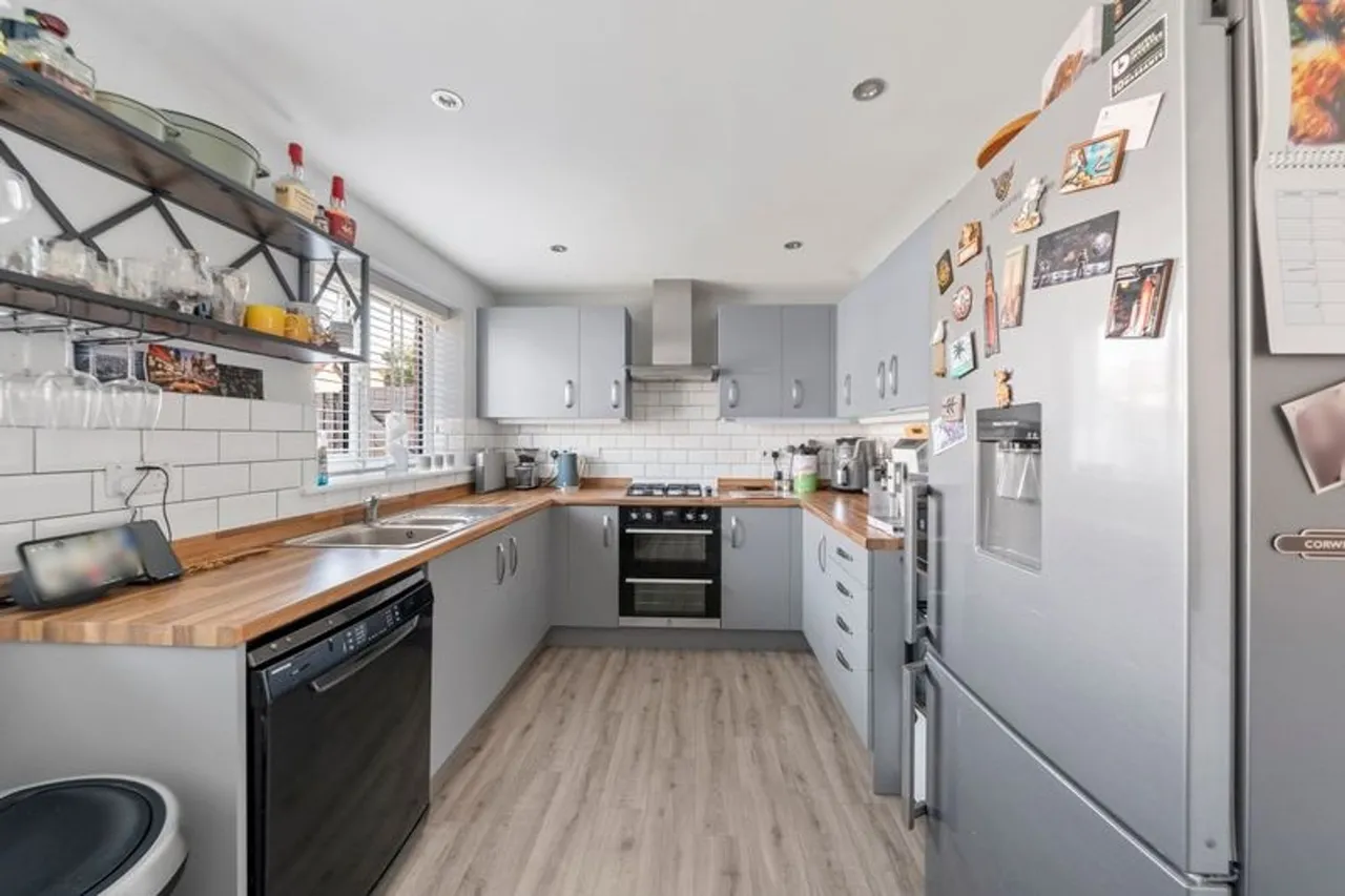 Thornton Drive, Newton-Le-Willows, Newton-Le-Willows, WA12 9GZ, photo 6