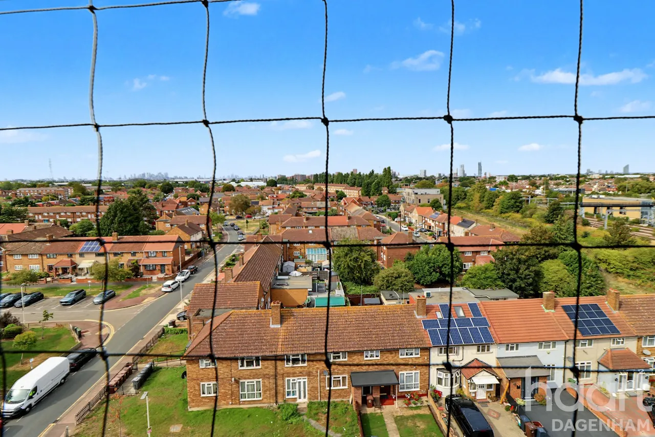 Maybury Road, Barking, IG11, photo 4