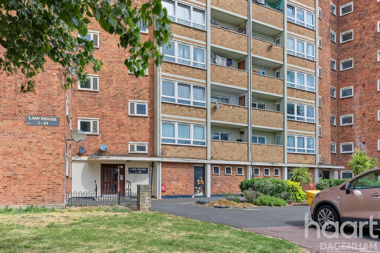 1 bed flat for sale, Maybury Road, Barking, IG11