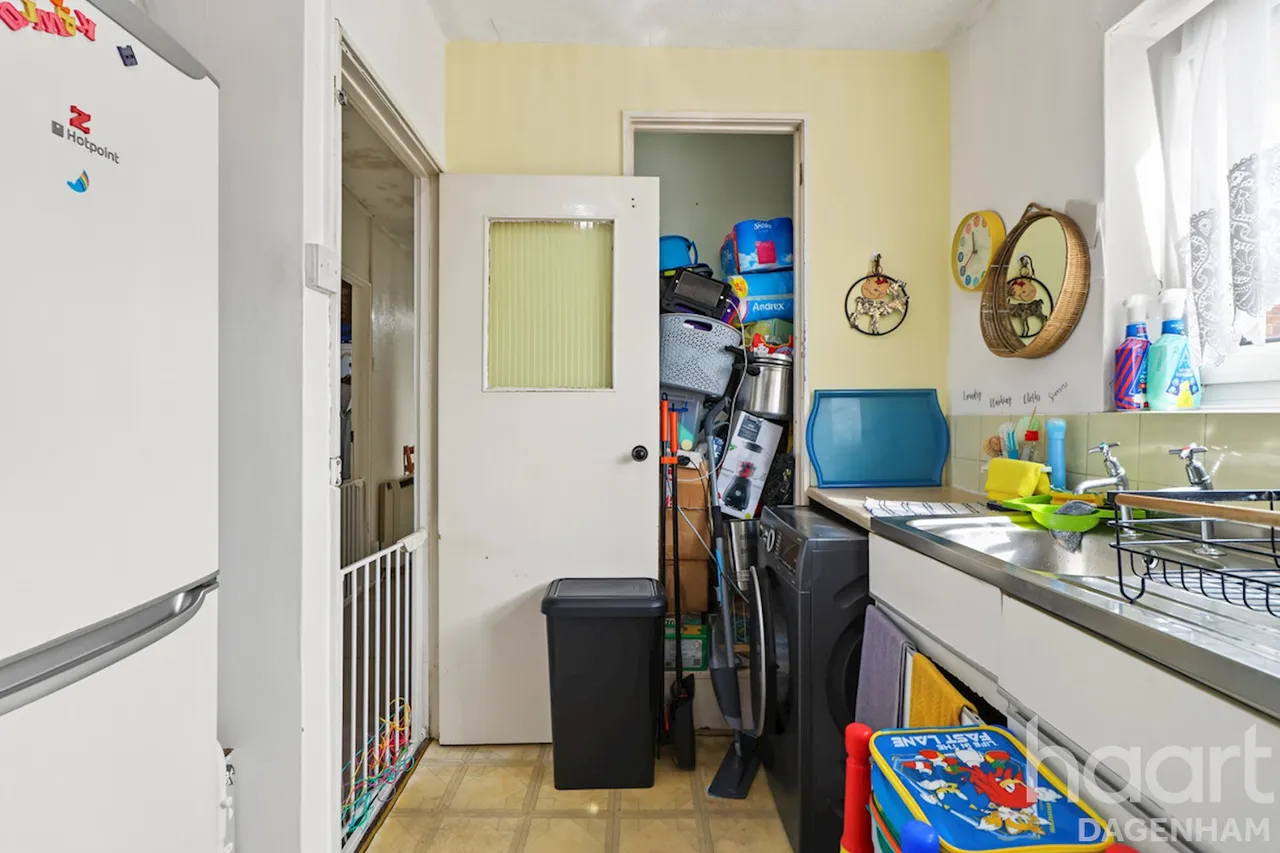 Maybury Road, Barking, IG11, photo 11