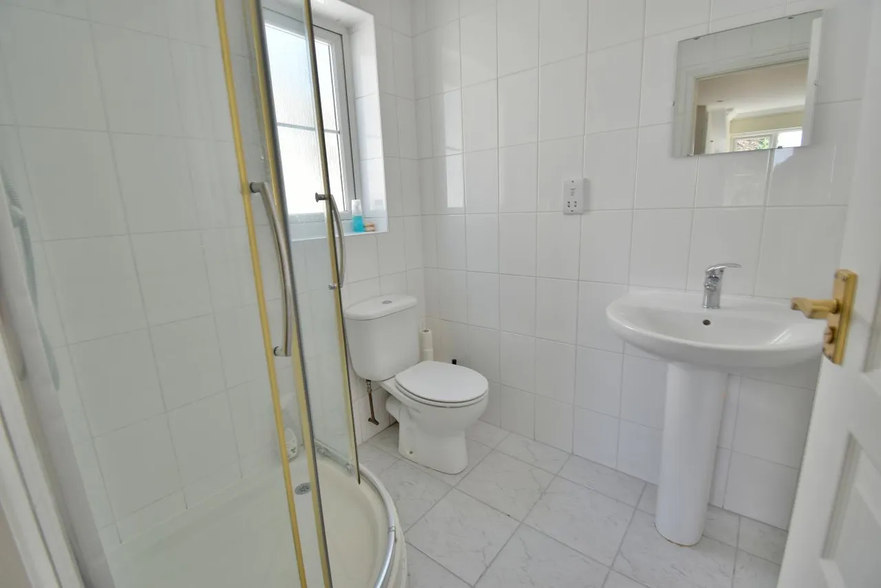Wincombe Drive, BH22, photo 18