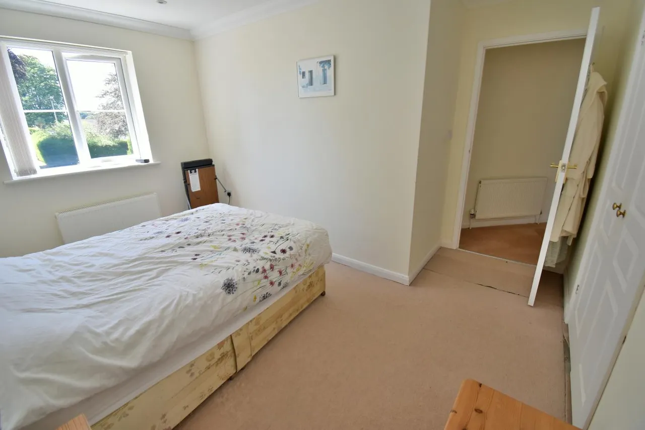 Wincombe Drive, BH22, photo 19