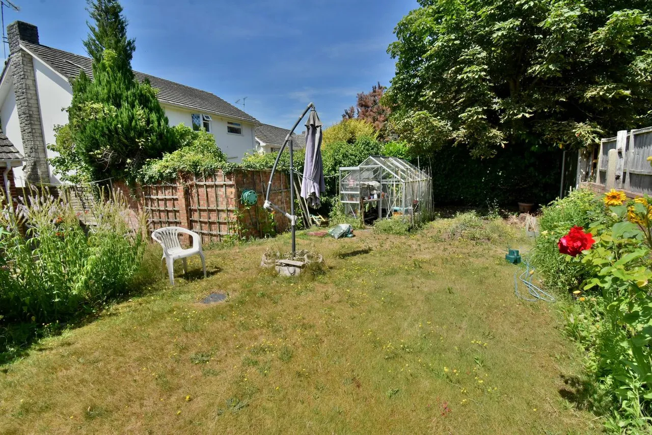 Wincombe Drive, BH22, photo 4