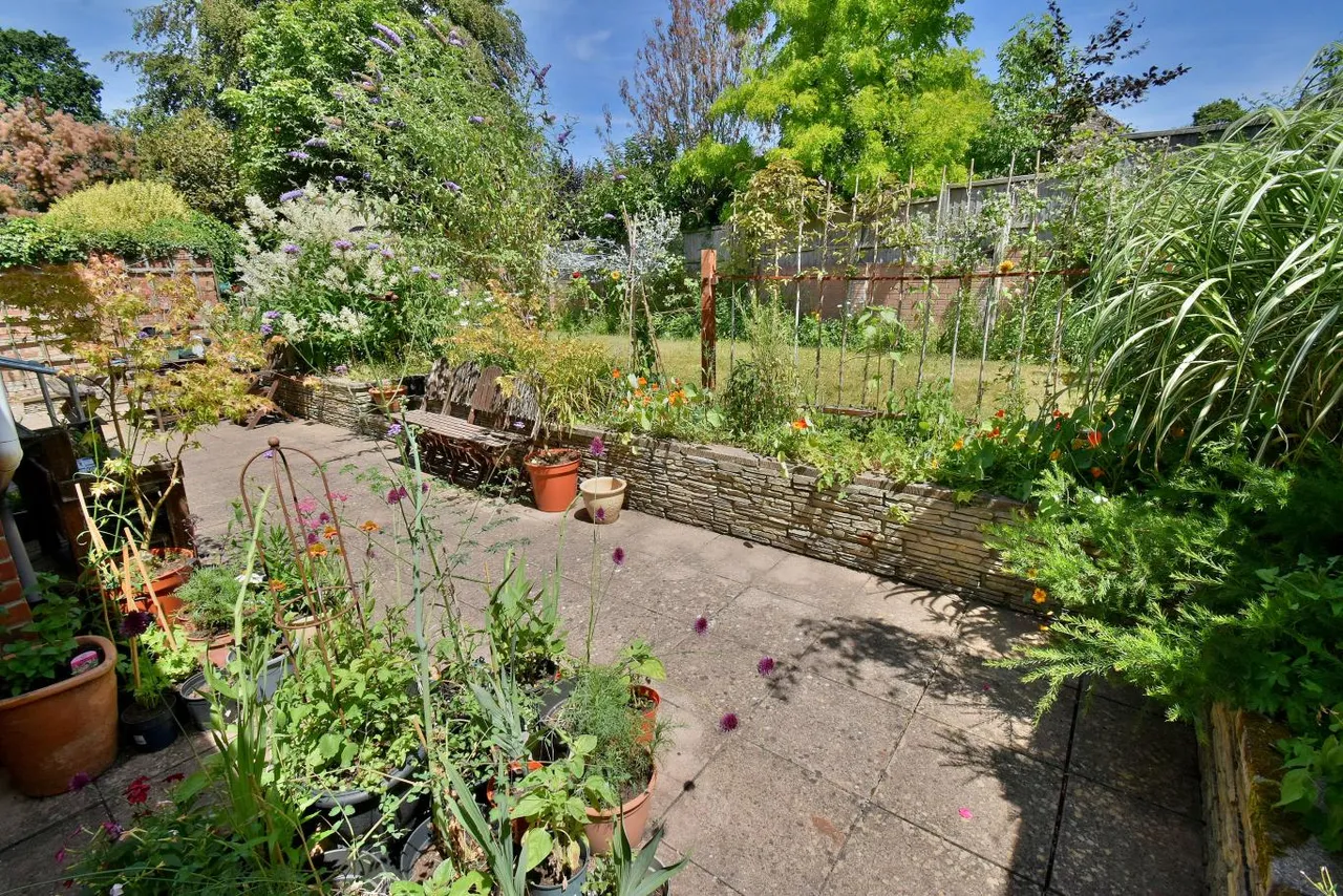 Wincombe Drive, BH22, photo 22