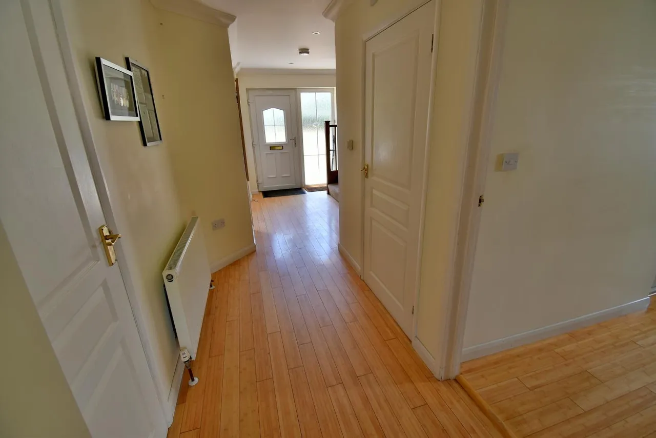 Wincombe Drive, BH22, photo 12
