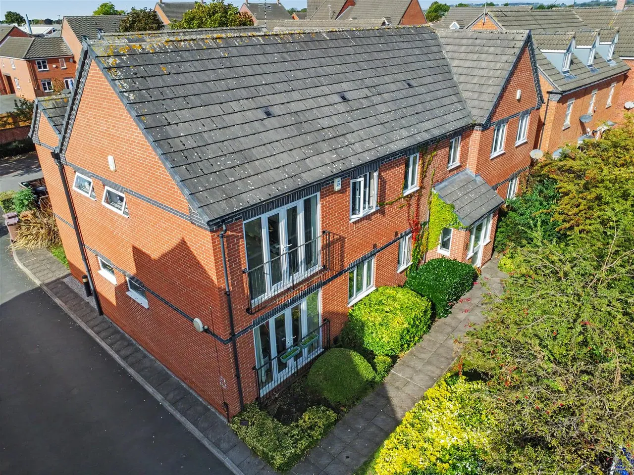 2 bed flat for sale, Hawthorne Avenue, Long Eaton, NG10