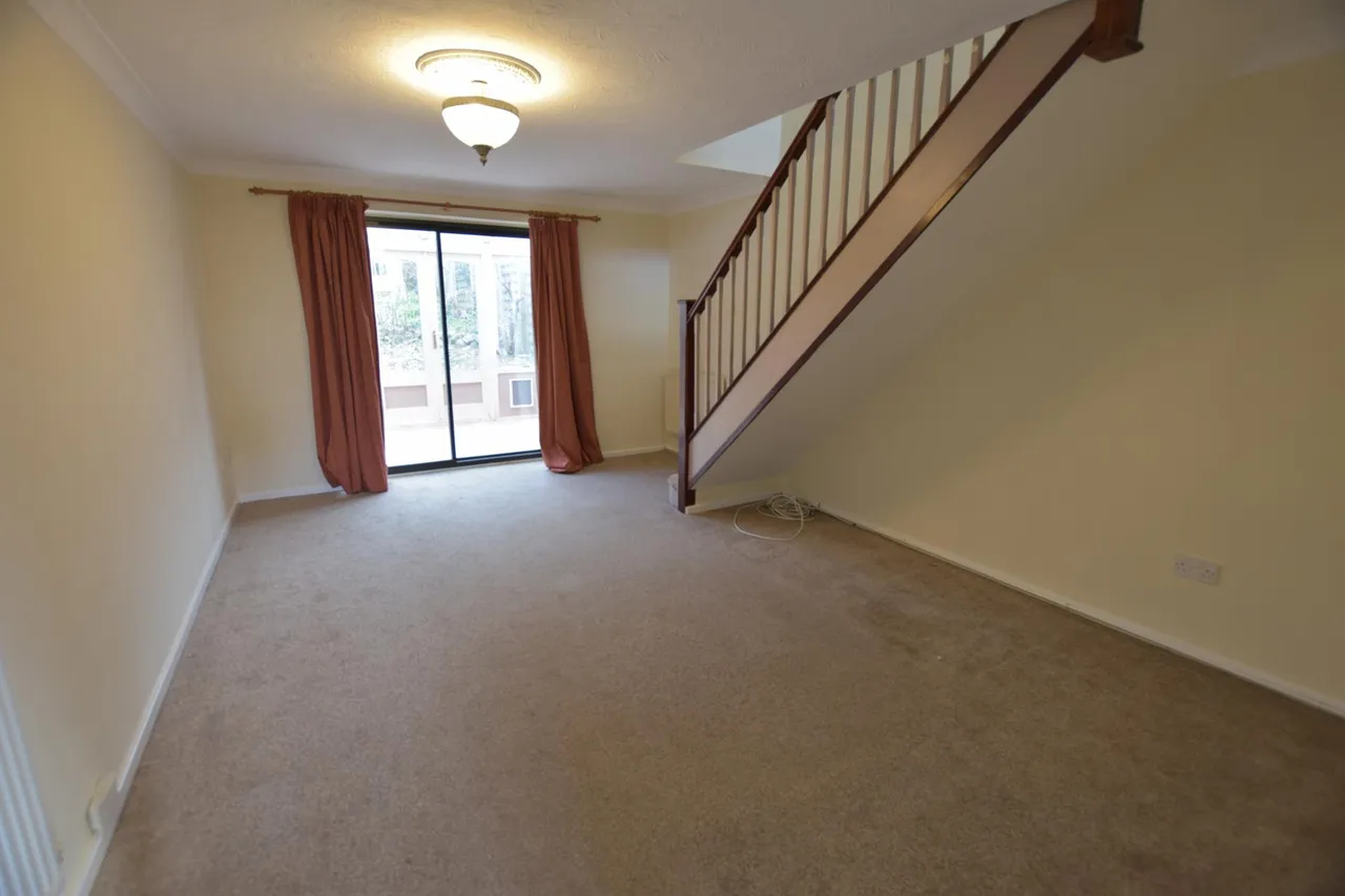 Kingsland Road, Aston Lodge, ST15, photo 3