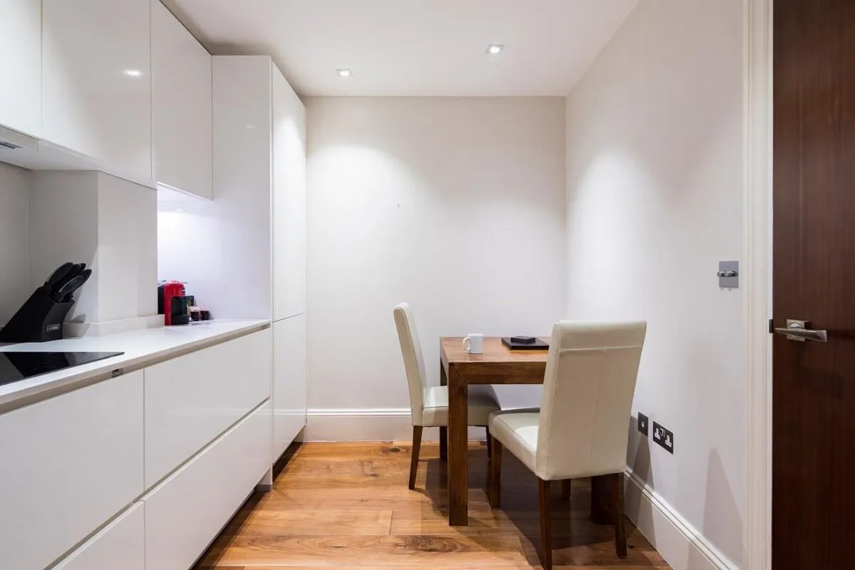 Tavistock Place, London, WC1H, photo 5