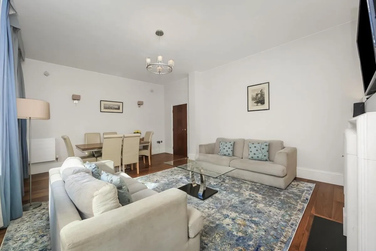 Tavistock Place, London, WC1H, photo 3