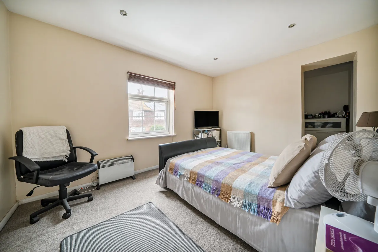 Augustine Road, Minster, photo 14