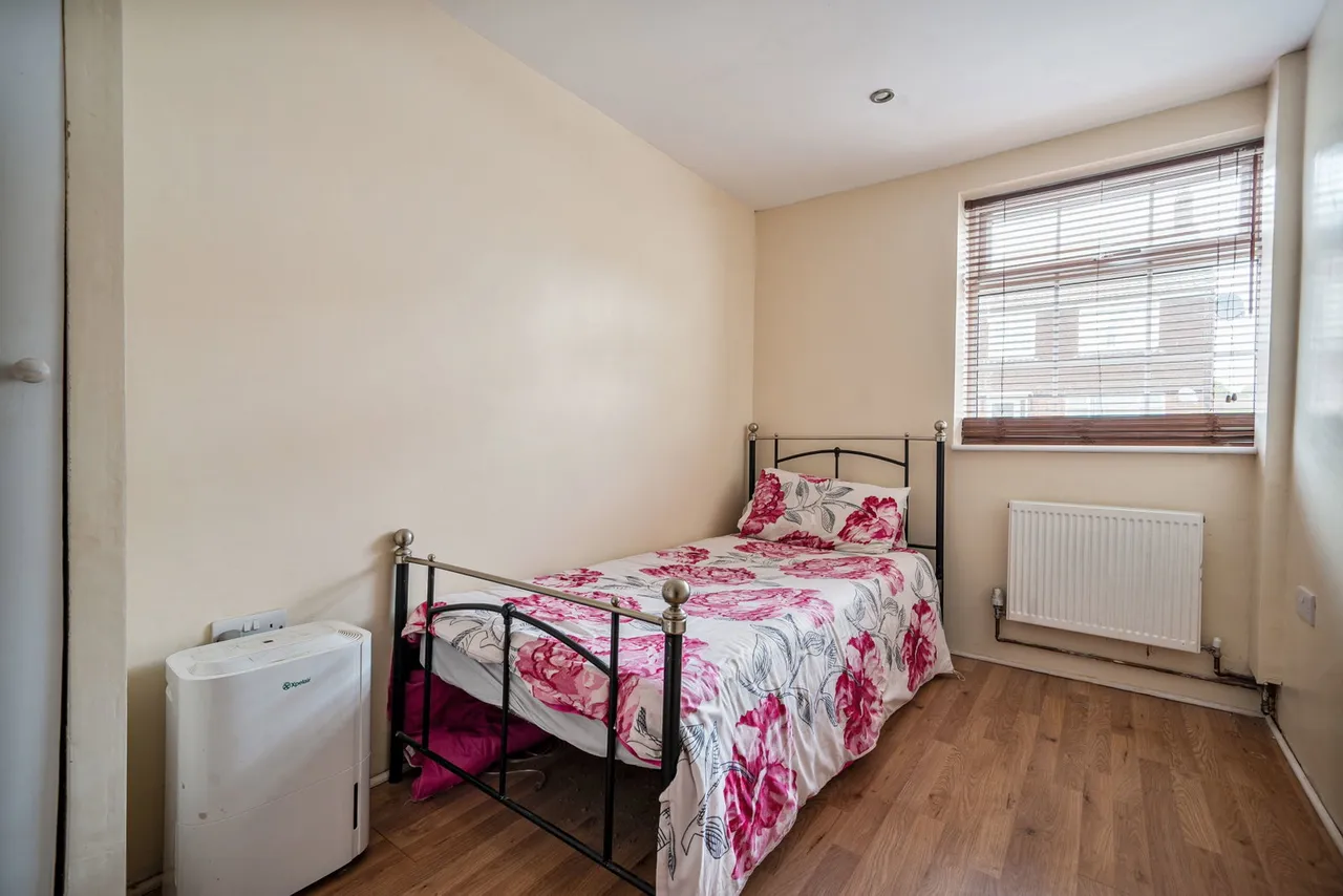 Augustine Road, Minster, photo 18