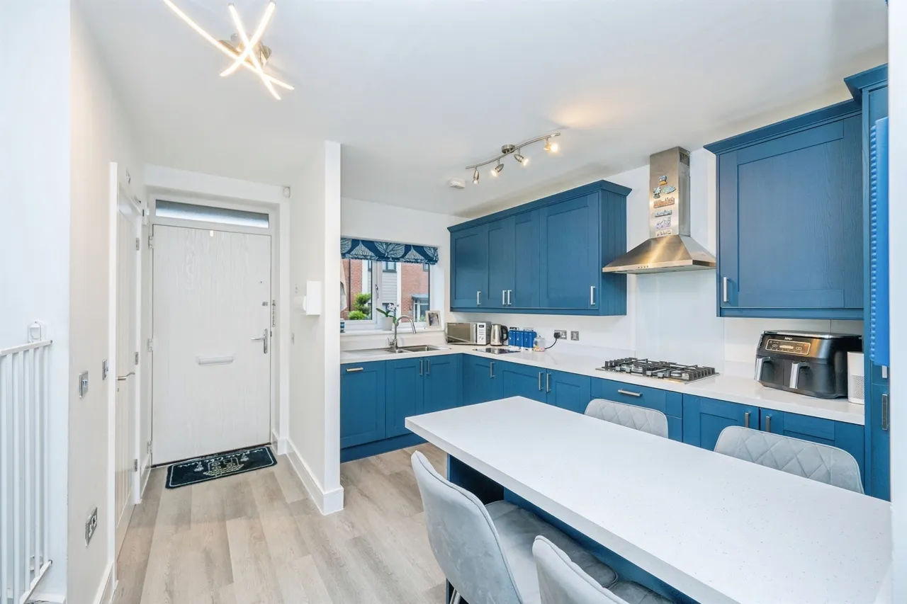 Sampson Avenue, Bramshall, Uttoxeter, photo 3