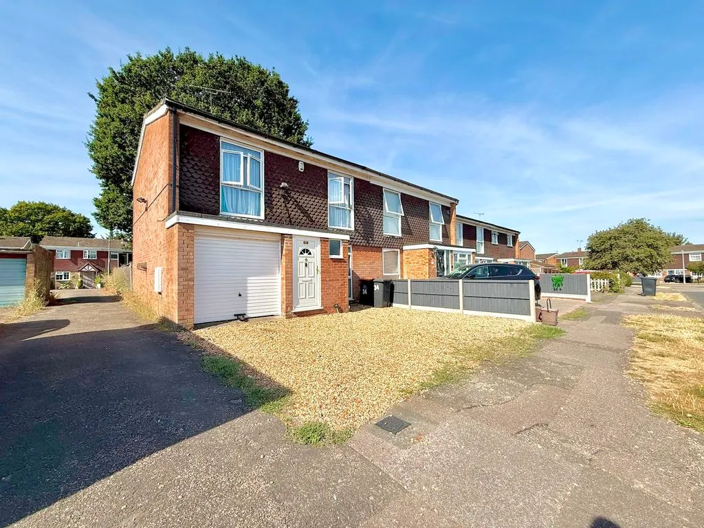 3 bed house for sale — St. Andrews Close, Slip End LU1 4DE