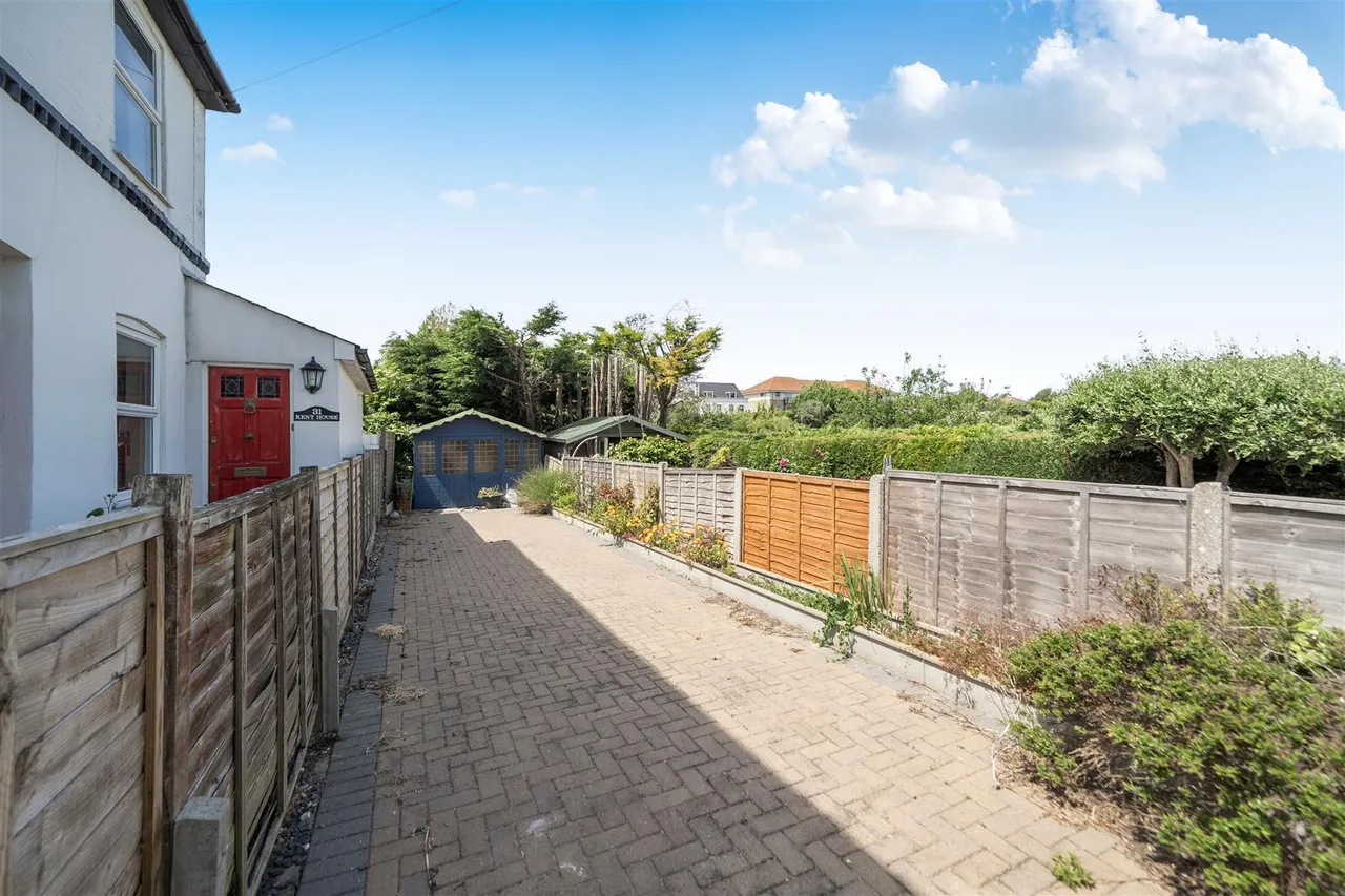 Campbell Road, Walmer, Deal, CT14 7EG, photo 4