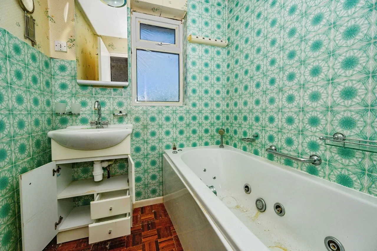 Homerton Road, Luton, Bedfordshire, LU3, photo 12