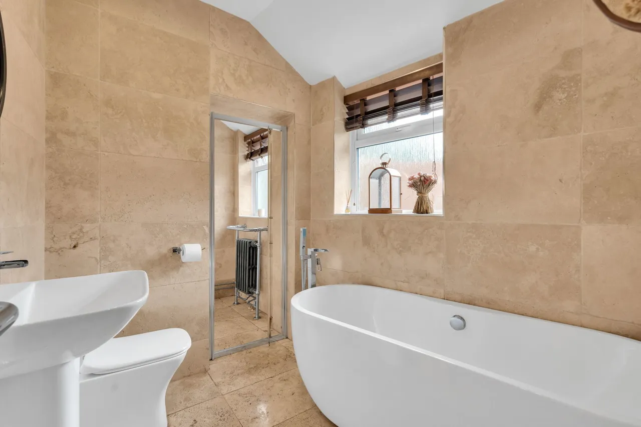 Prospect Place, Pontypool, photo 9